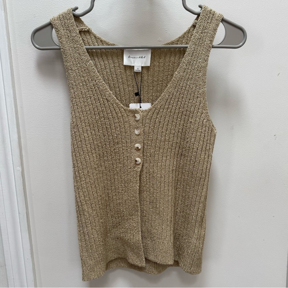 NWT Line and Dot Sweater Vest